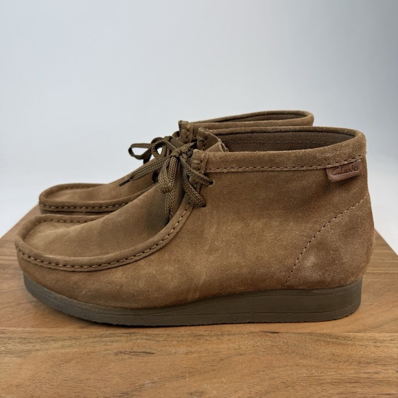 New NWOB Mens Clarks Wallaston Brown Suede Moccasin Chukka Ankle Boots Size 11 M - Picture 2 of 8